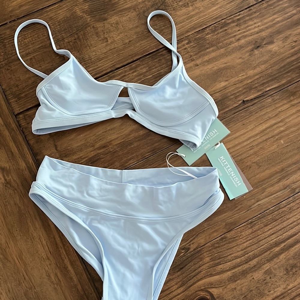 Large top and medium bottoms